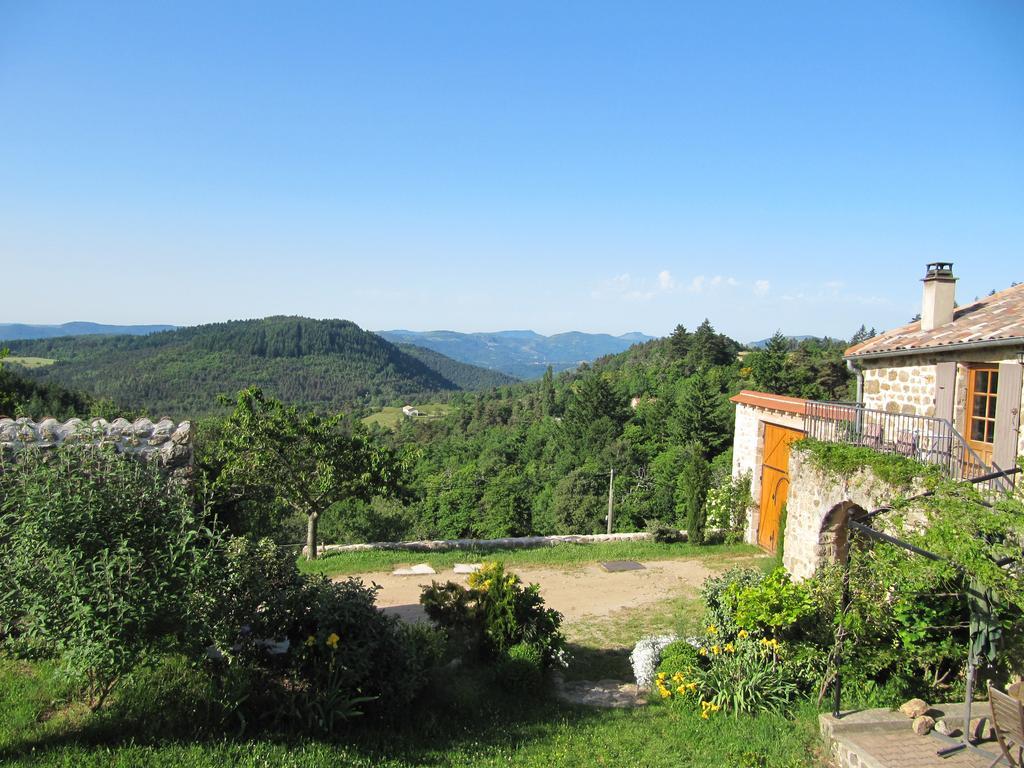 Le Petit Rias Gite Soleil Saint Maurice en Chalencon Bagian luar foto