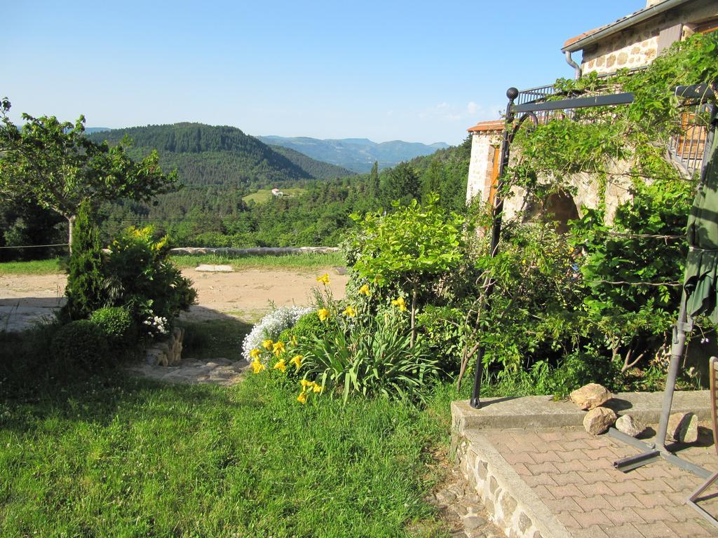 Le Petit Rias Gite Soleil Saint Maurice en Chalencon Bagian luar foto