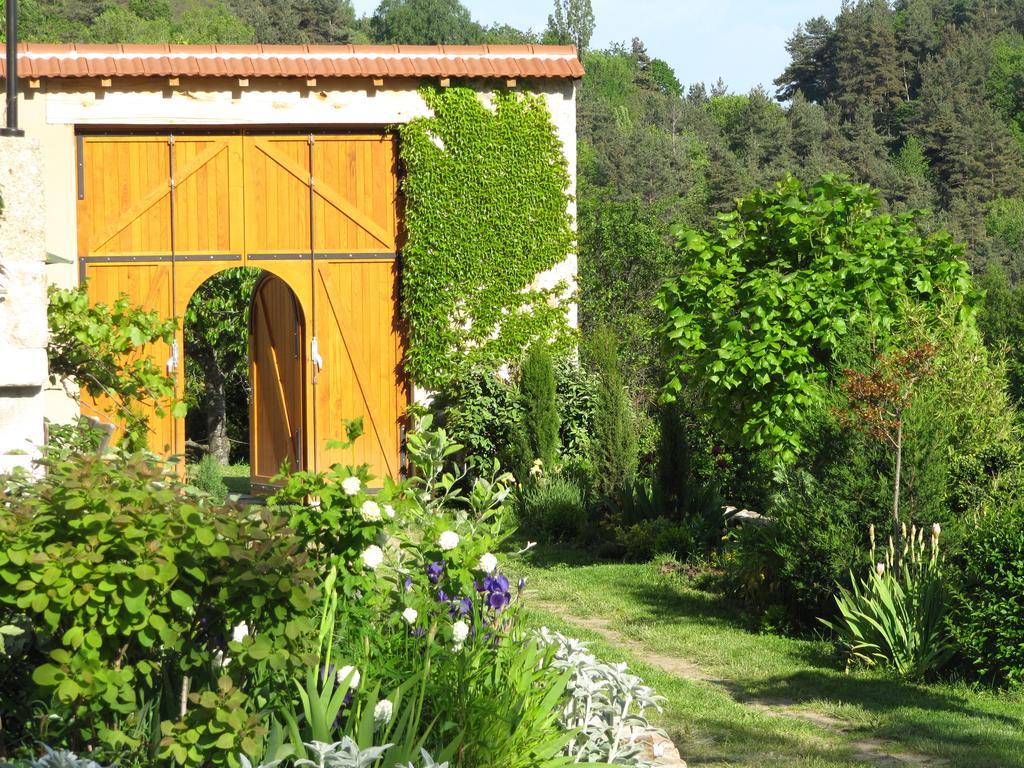 Le Petit Rias Gite Soleil Saint Maurice en Chalencon Bagian luar foto